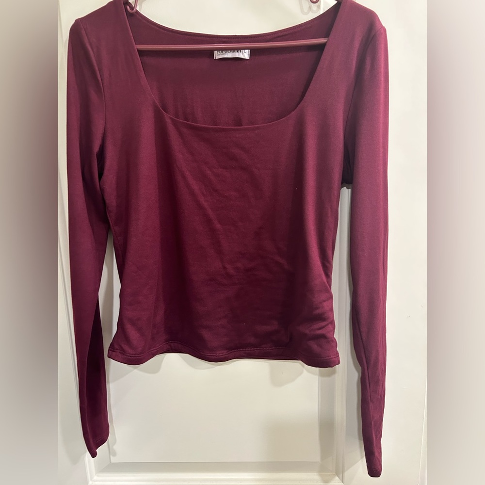 4/$20 Long Sleeve cropped top